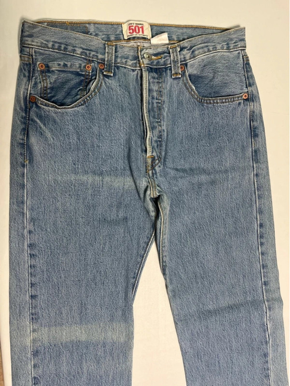 0025 Levi’s 501 Original Straight Leg Denim - Light Blue W32 L30